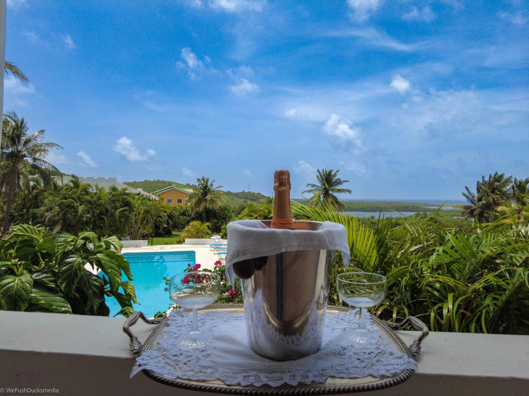 Castles In Paradise Villa Resort Vieux Fort Exteriör bild